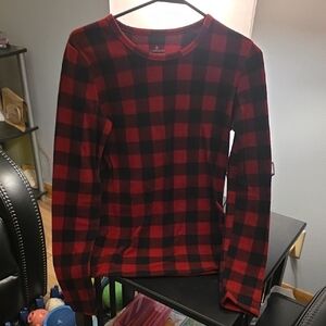 Cuddl Duds Red and Black Buffalo Plaid Long Sleeve Tee Shirt